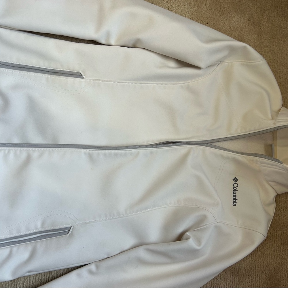 Columbia Women’s White Shell Jacket
